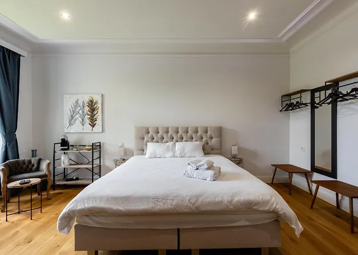 Nuit Magique Au Château De Saint Vitu 101 Séjour chez l'habitant *